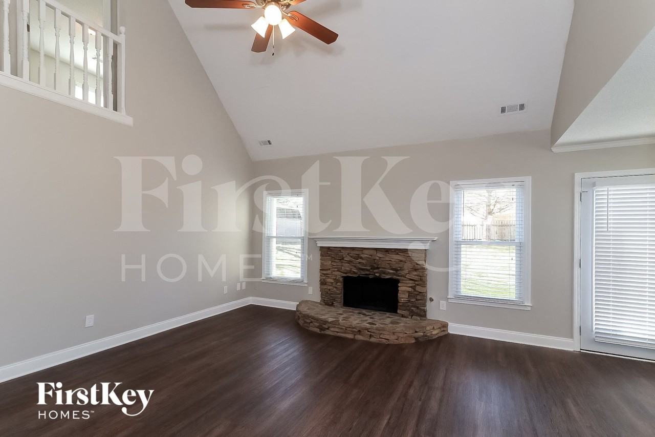 5416 Milling Ct - Photo 2 of 15