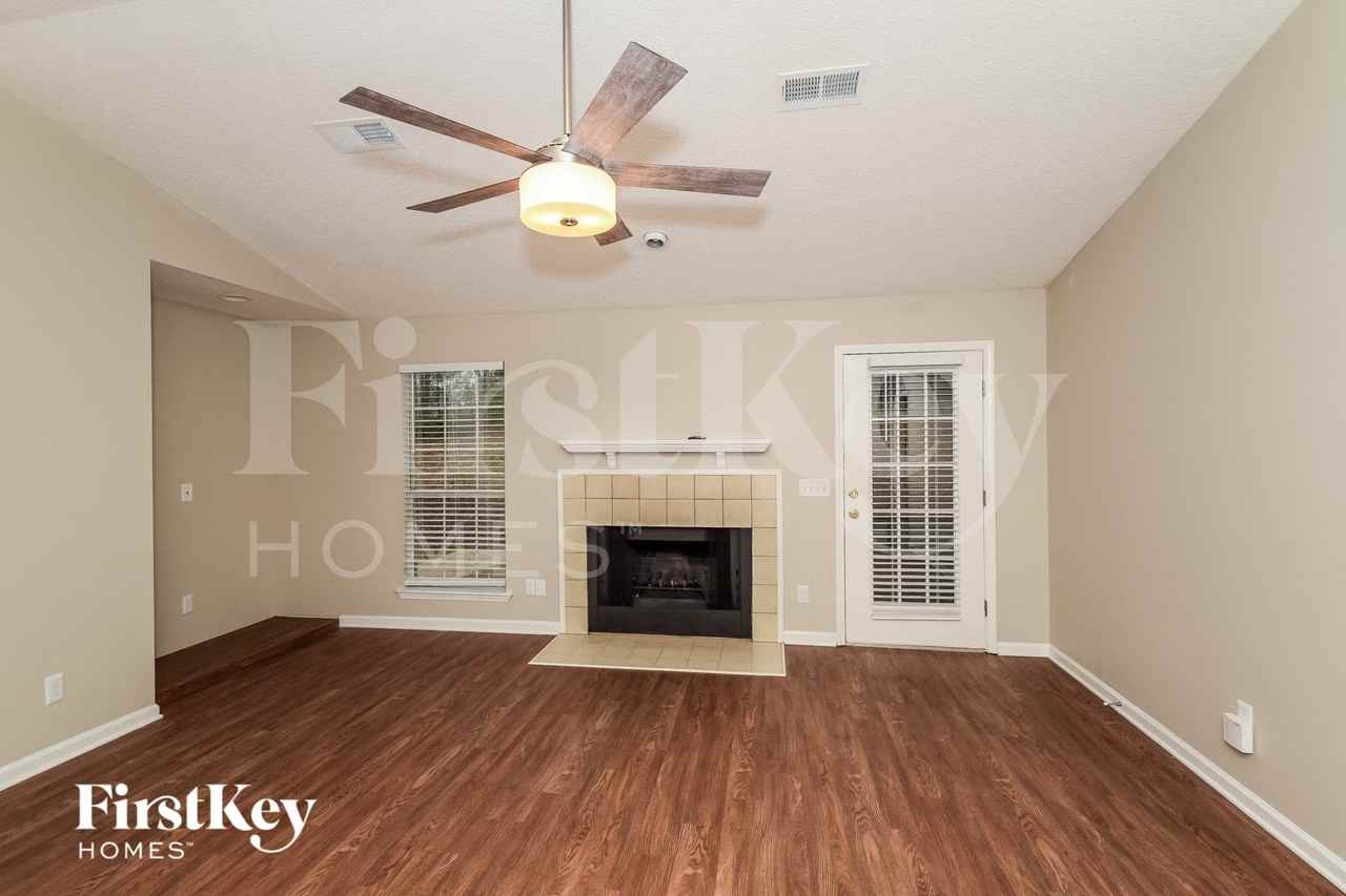 7821 S View Ln - Photo 2 of 15