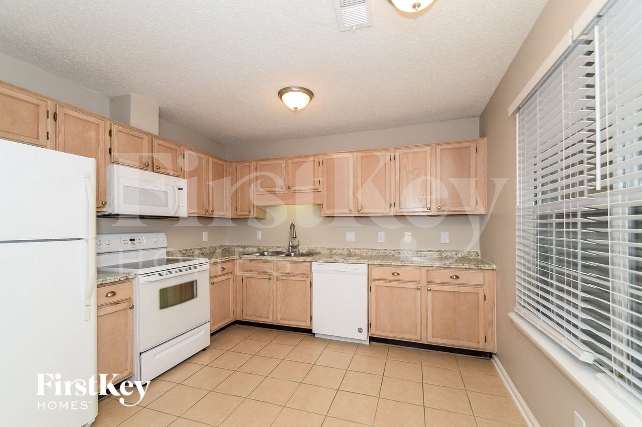 7821 S View Ln - Photo 4 of 15