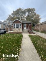 8912 S Sacramento Ave - Photo 1 of 1