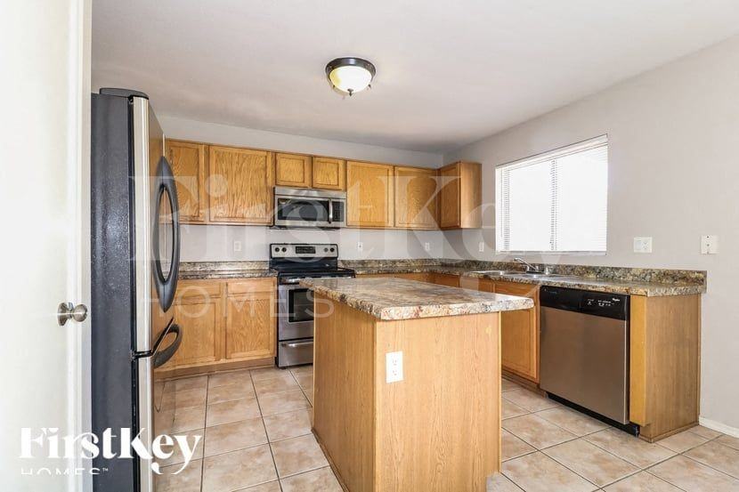 8560 W Vogel Ave - Photo 5 of 15