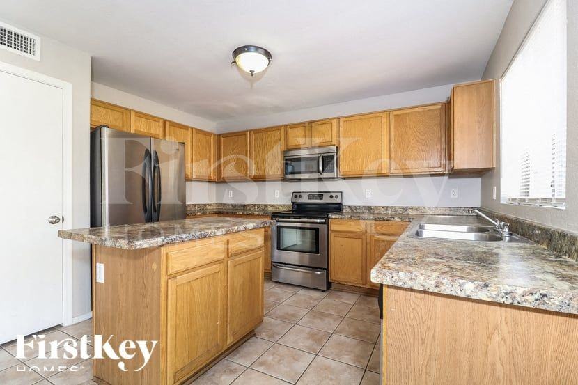 8560 W Vogel Ave - Photo 7 of 15