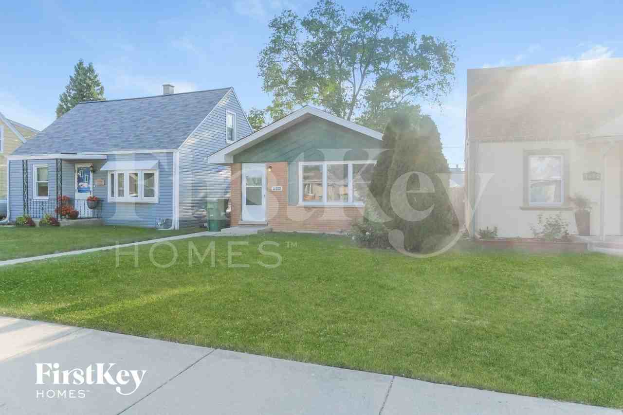 7804 Laramie Ave - Photo 2 of 15