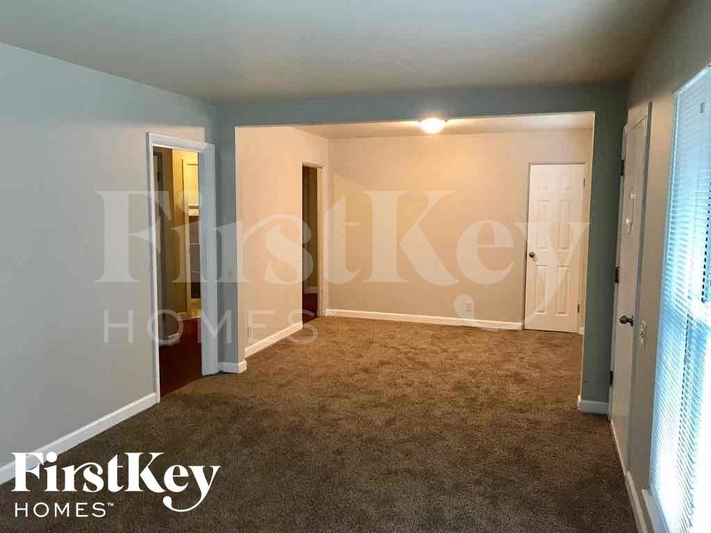 746 Peal Dr - Photo 2 of 27