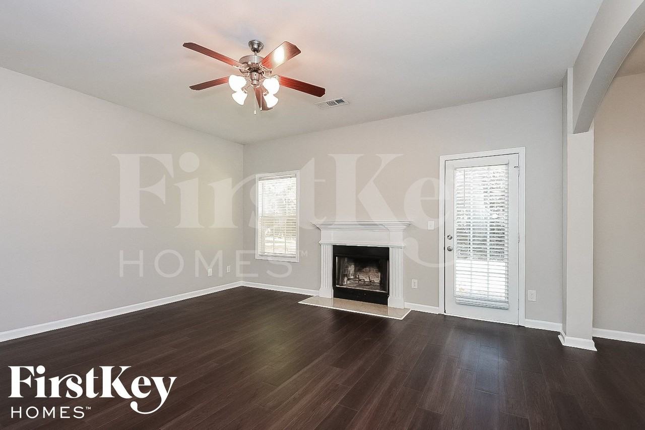7023 Grand Hickory Dr - Photo 3 of 15