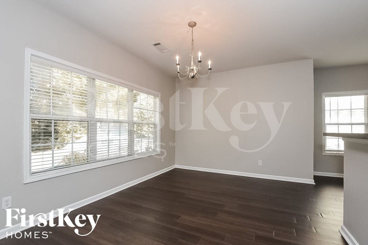 7023 Grand Hickory Dr - Photo 5 of 15