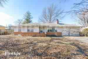 featured image of 6140 Hunter St