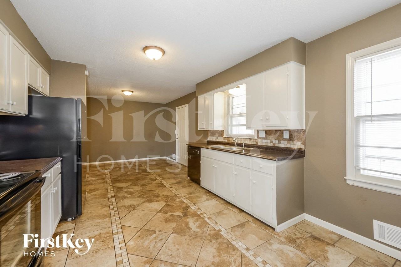 6140 Hunter St - Photo 6 of 15