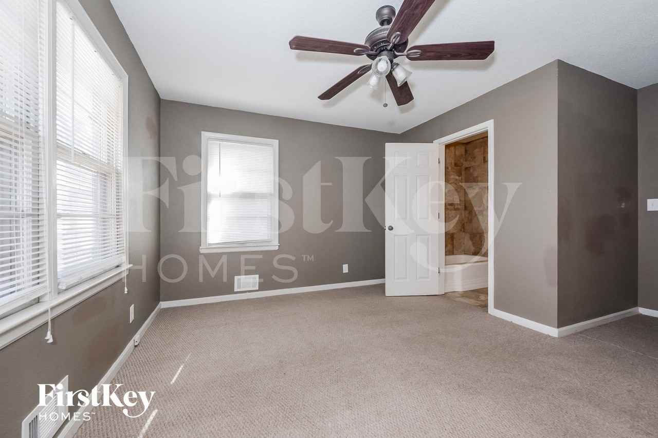 6140 Hunter St - Photo 7 of 15