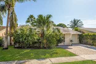 5927 Ithaca Cir W - Photo 1 of 1