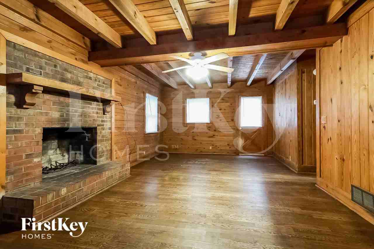 4490 Wallace Cir - Photo 2 of 15