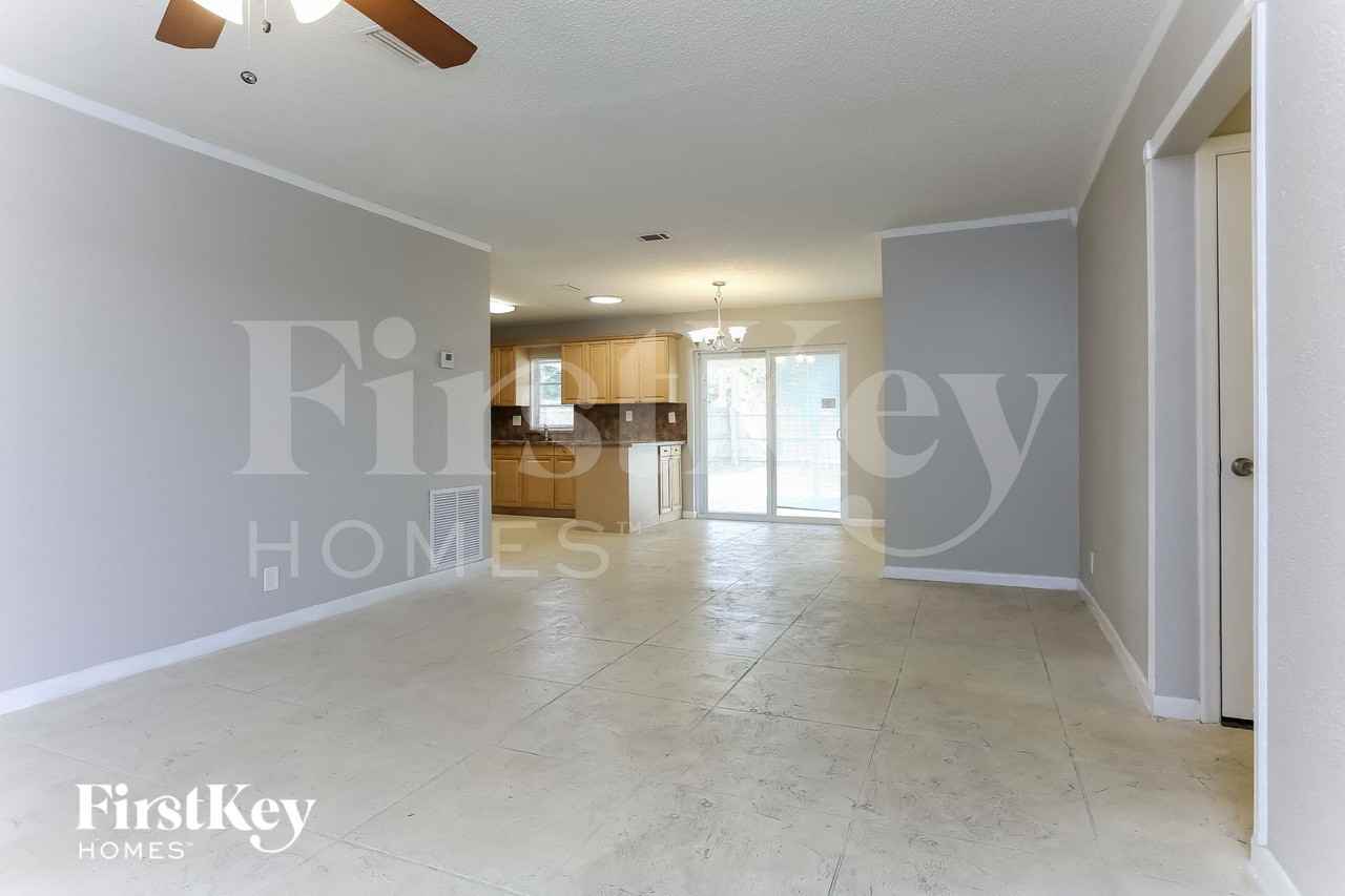 3621 Neterrace - Photo 3 of 15