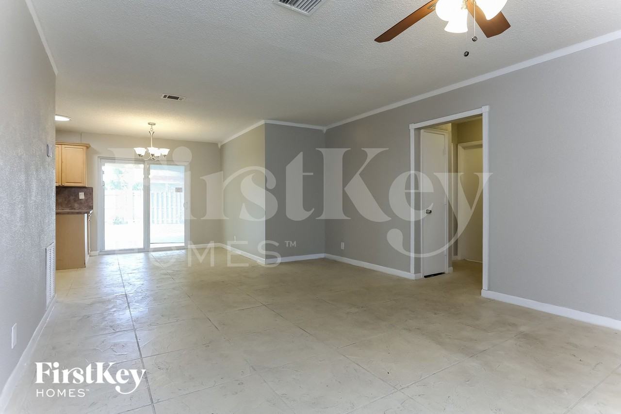 3621 Neterrace - Photo 4 of 15