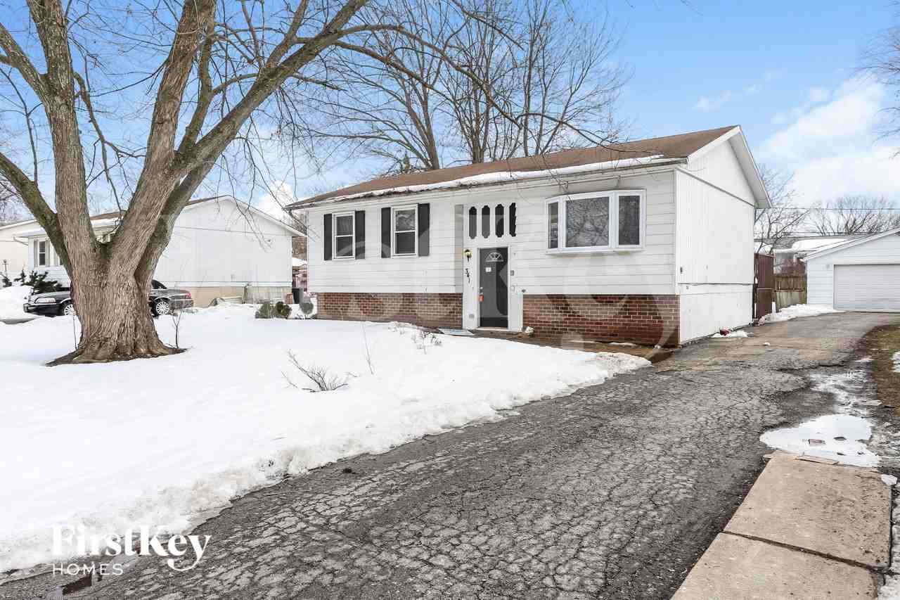 341 Hanover Dr - Photo 2 of 15