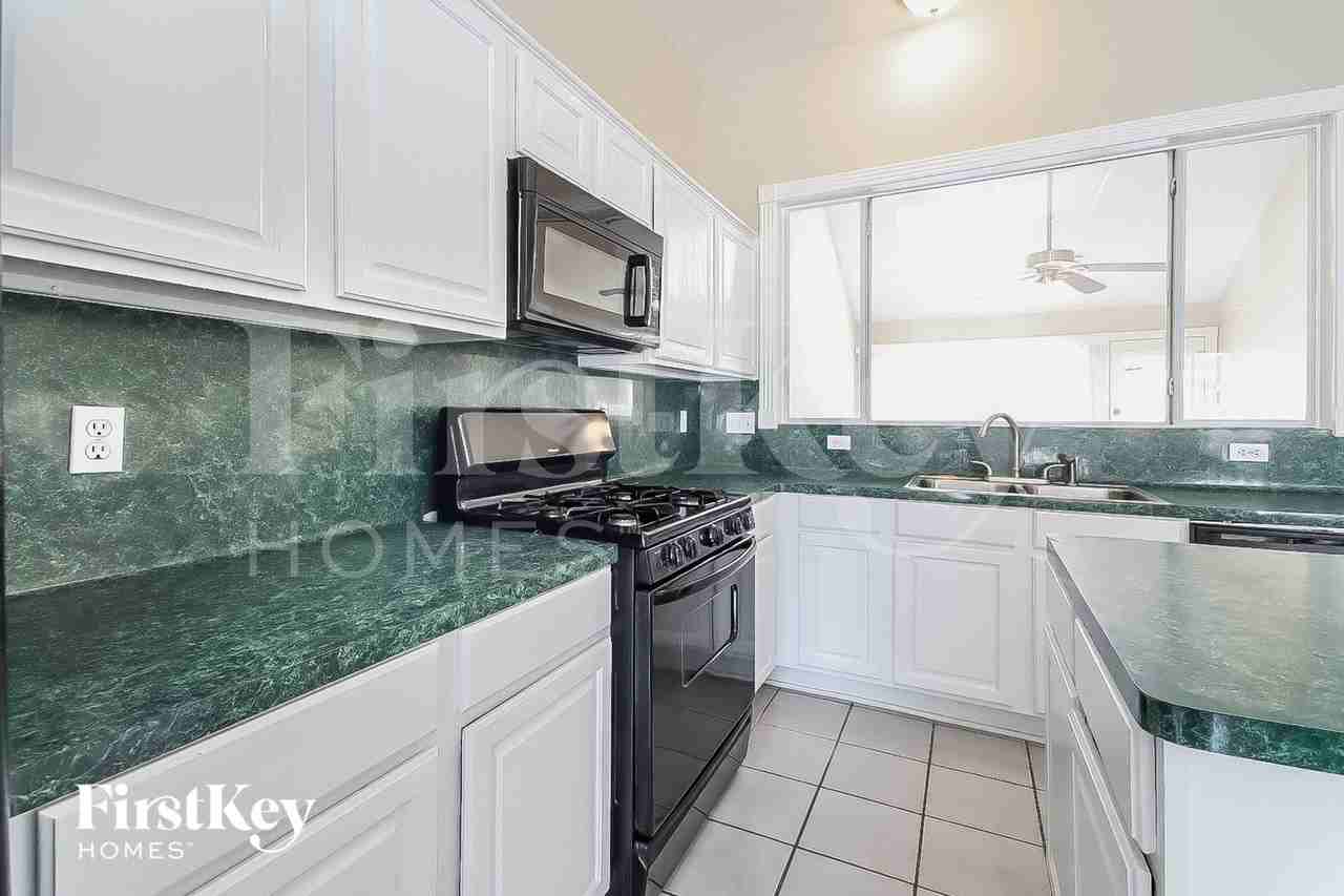 2622 Eagle Nest Ln - Photo 7 of 16