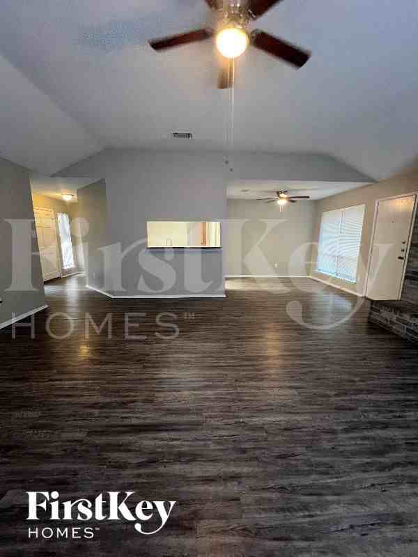 21714 Nickerton Ln - Photo 3 of 13