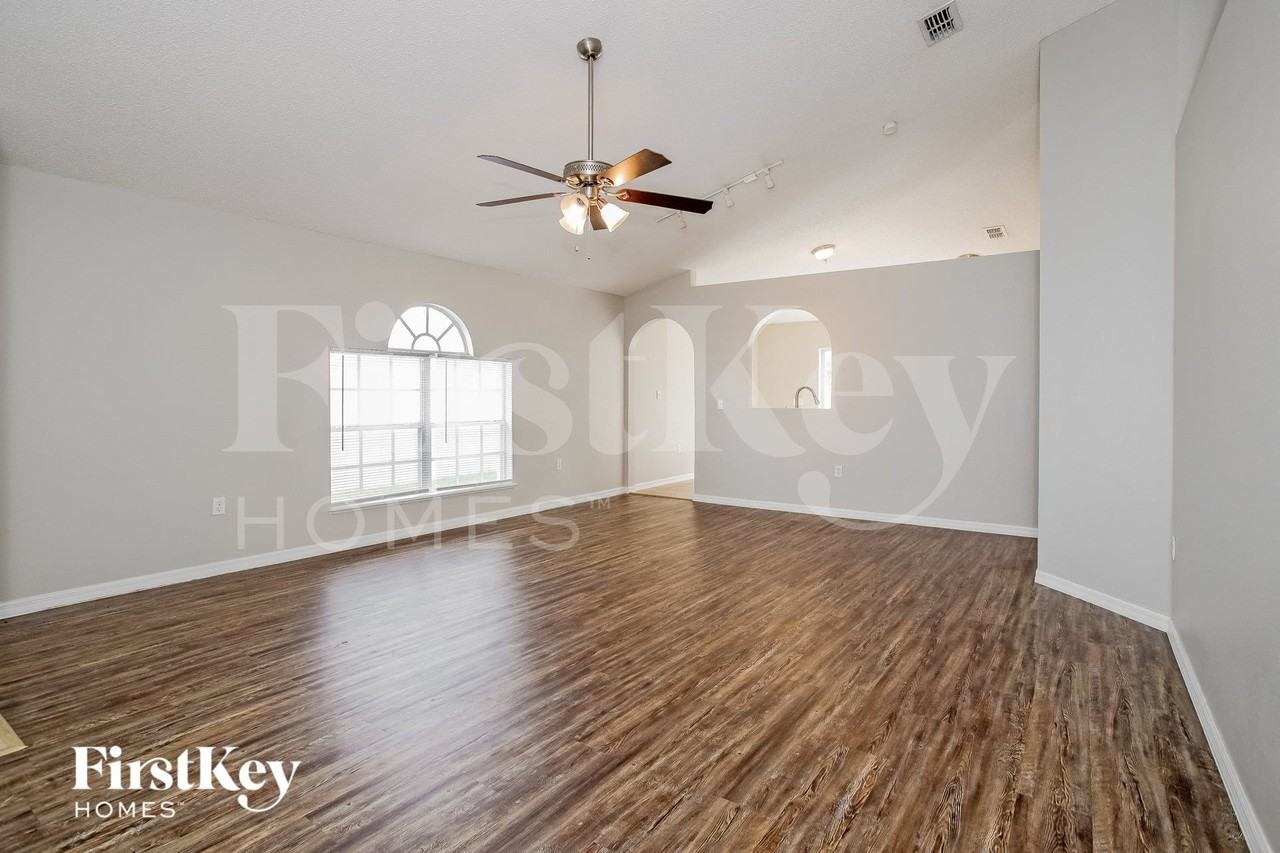 2118 Whispering Trails Blvd - Photo 2 of 16