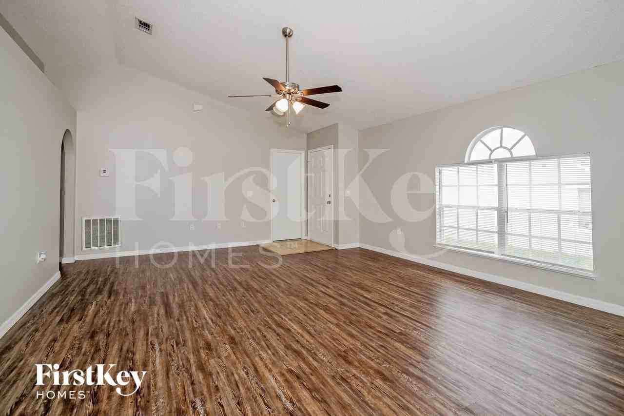 2118 Whispering Trails Blvd - Photo 3 of 16