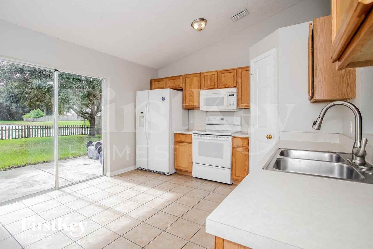 2118 Whispering Trails Blvd - Photo 6 of 16
