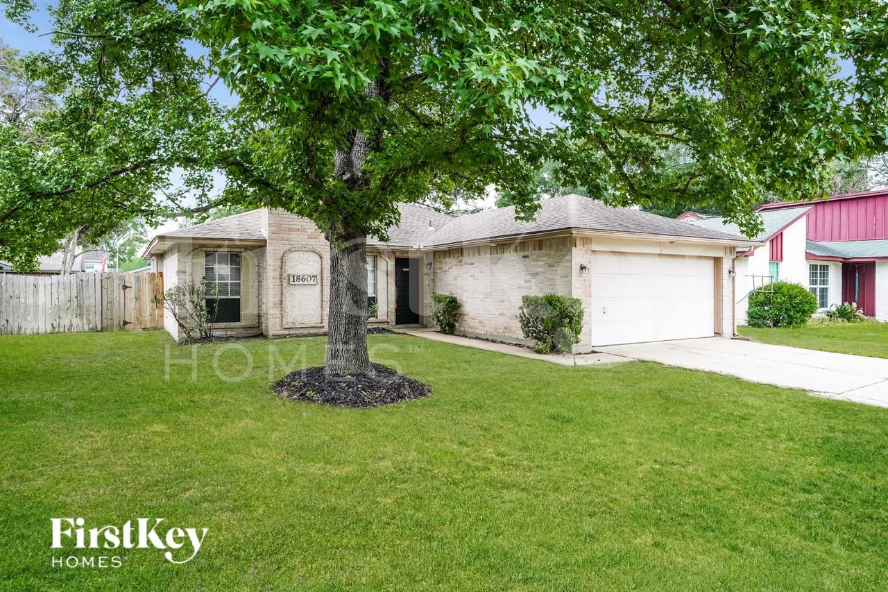 18607 Andalusian Dr - Photo 2 of 15
