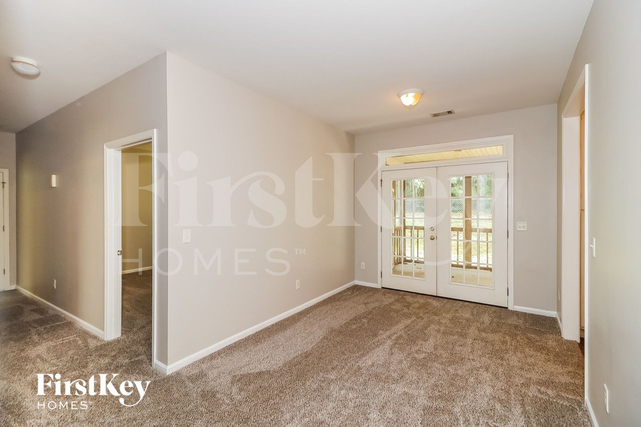 1595 Pilgrim Way - Photo 5 of 13