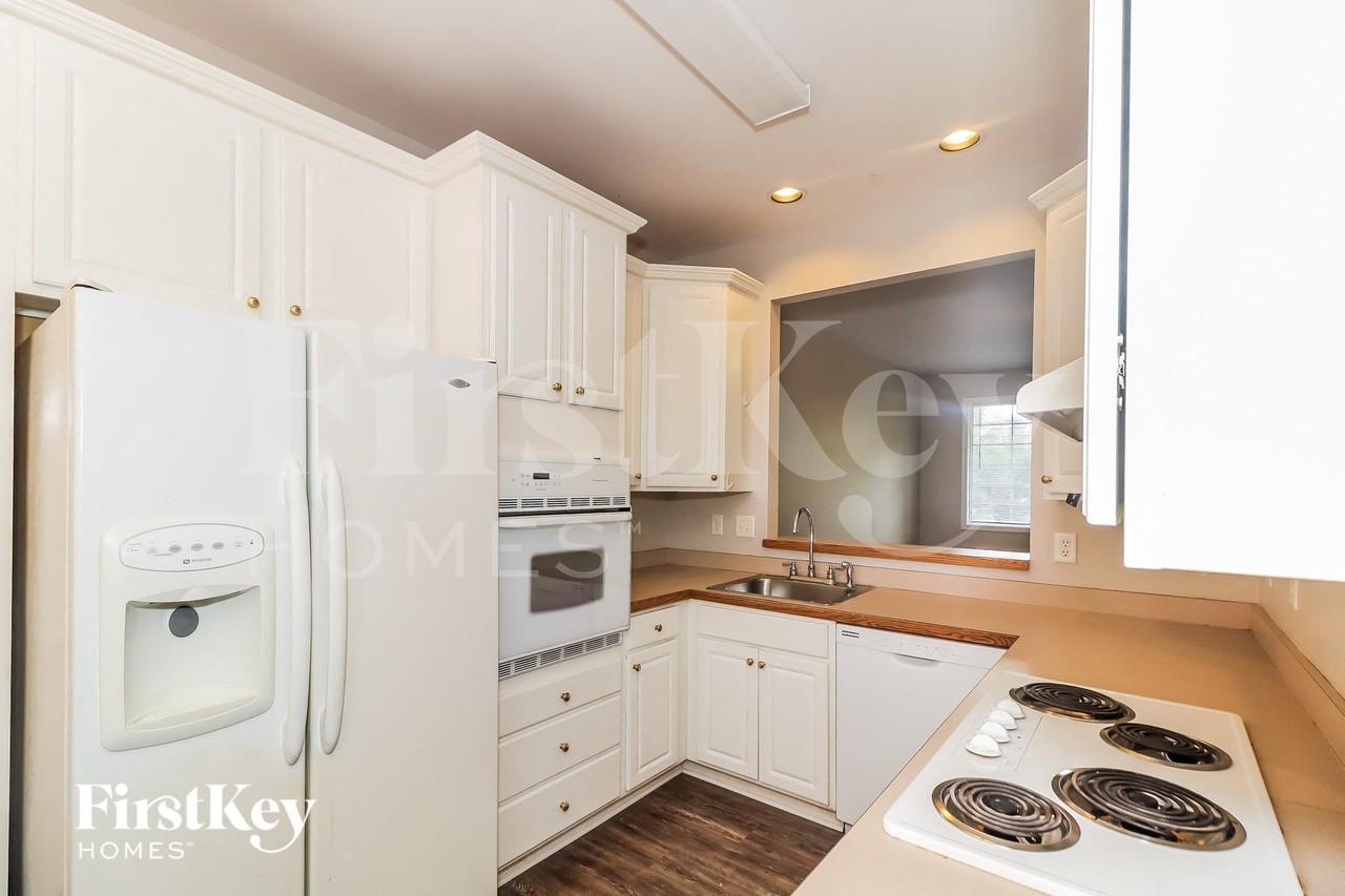 1595 Pilgrim Way - Photo 6 of 13