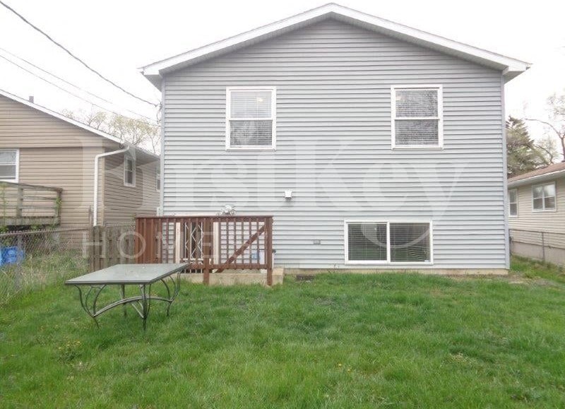 1514 Goldenrod Ter - Photo 2 of 19