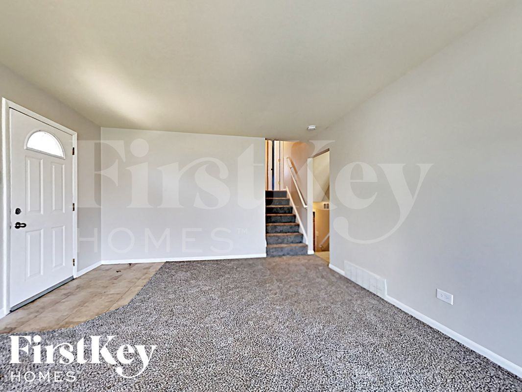 14725 Memorial Dr - Photo 2 of 18