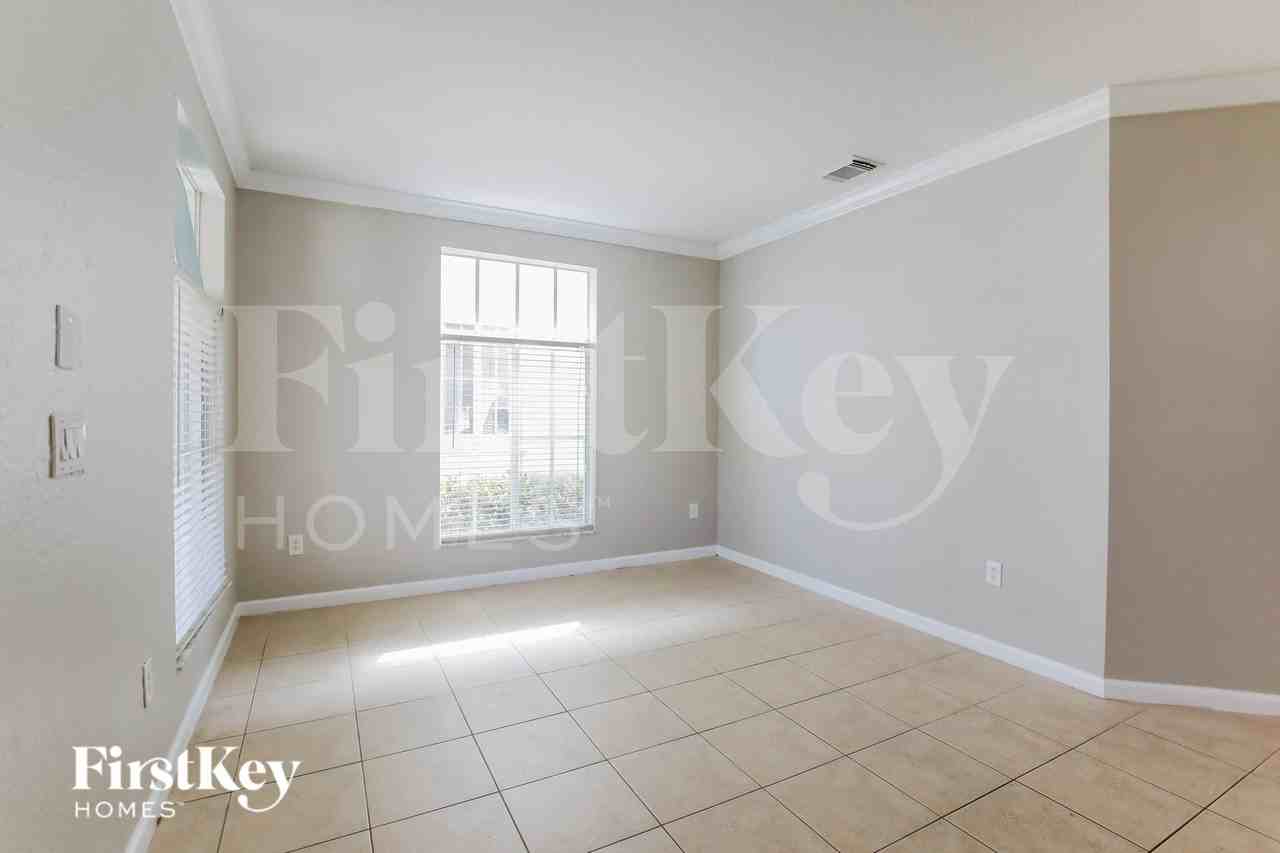 13970 Swstreet - Photo 2 of 16