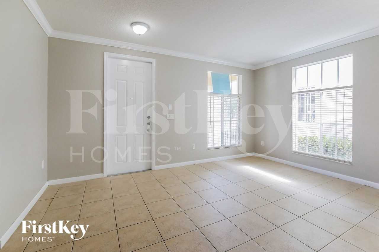 13970 Swstreet - Photo 3 of 16