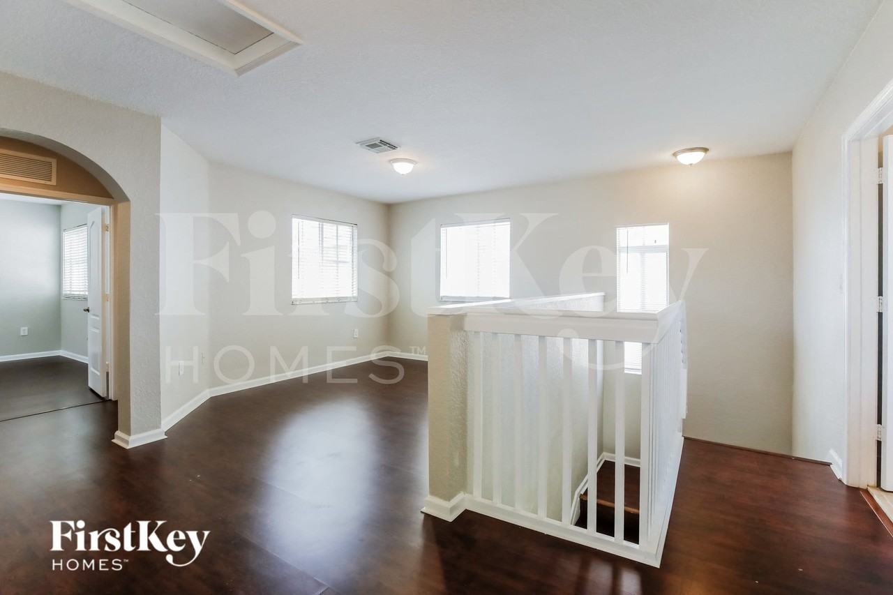 13970 Swstreet - Photo 7 of 16