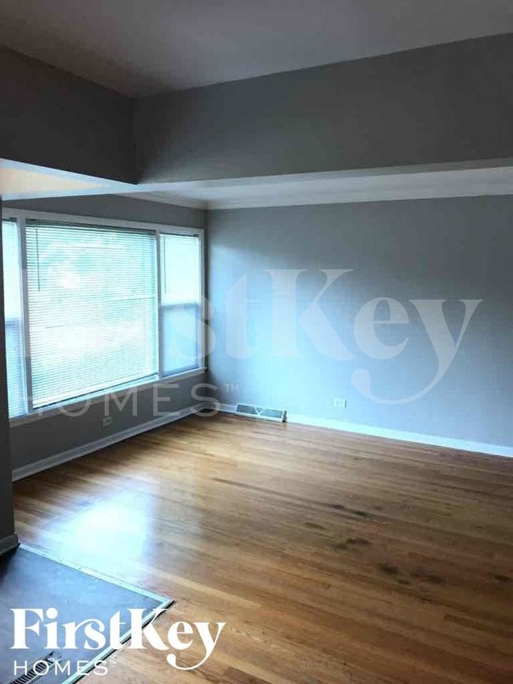 1243 W 123rd St - Photo 3 of 12