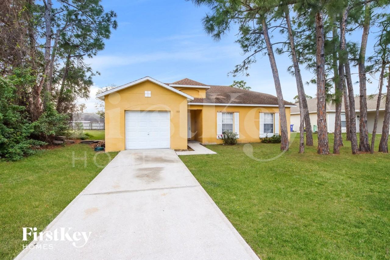 1160 Schumann Dr - Photo 2 of 16