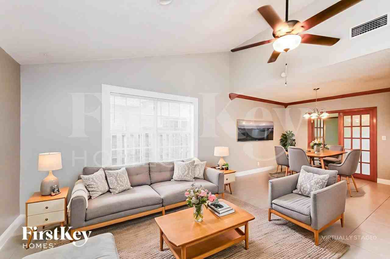 11075 Nwplace - Photo 3 of 19
