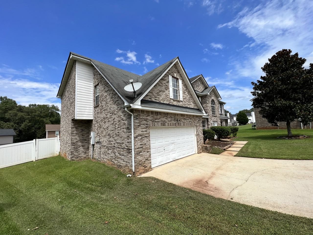 448 Canoga Court - Photo 4 of 62