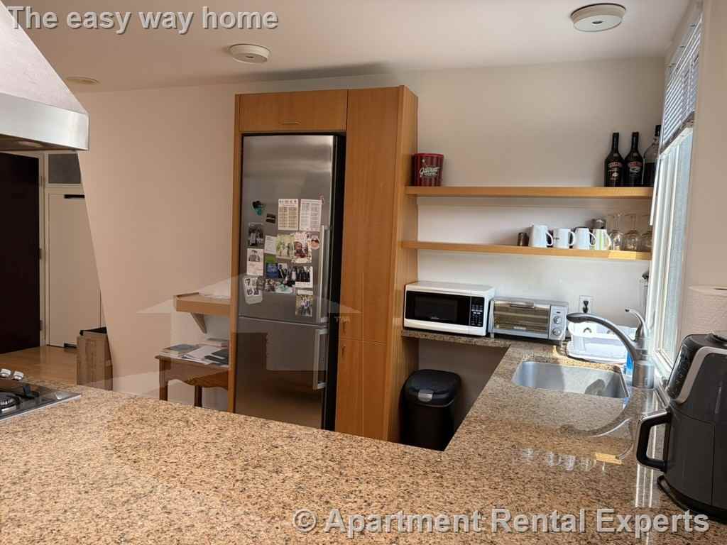 29 Warren St #4 - Photo 3 of 17