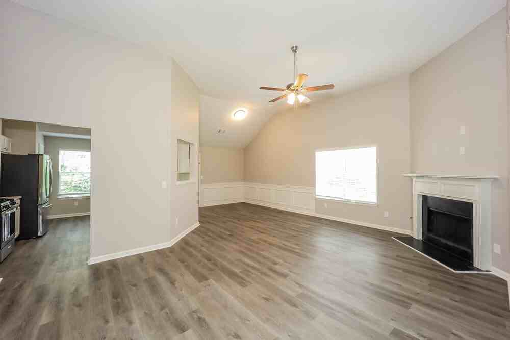 6116 Redtop Loop - Photo 3 of 16