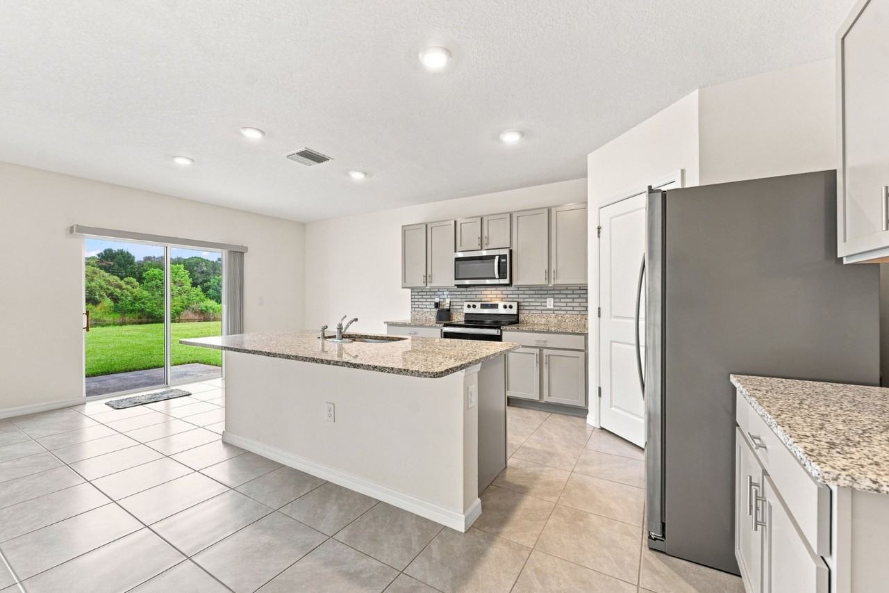33367 Apricot Tree Ct - Photo 4 of 39
