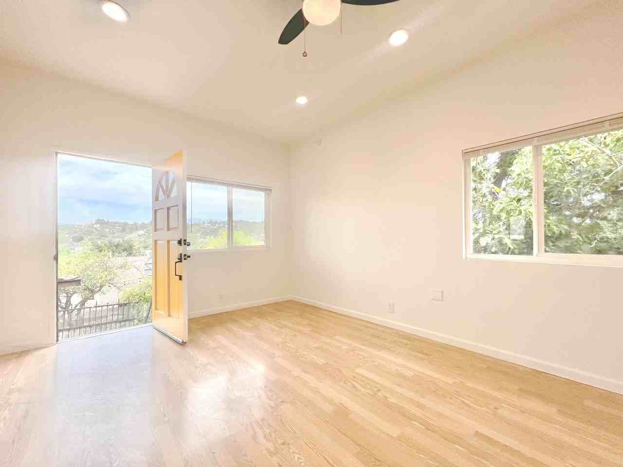 6146 1/2 Mesa Ave #6146-1-2 - Photo 5 of 21