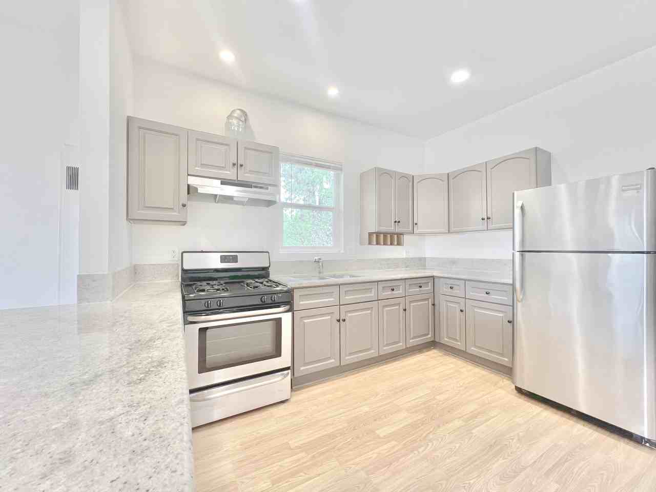6146 1/2 Mesa Ave #6146-1-2 - Photo 6 of 21