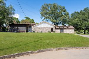 featured image of 640 Crest Ln