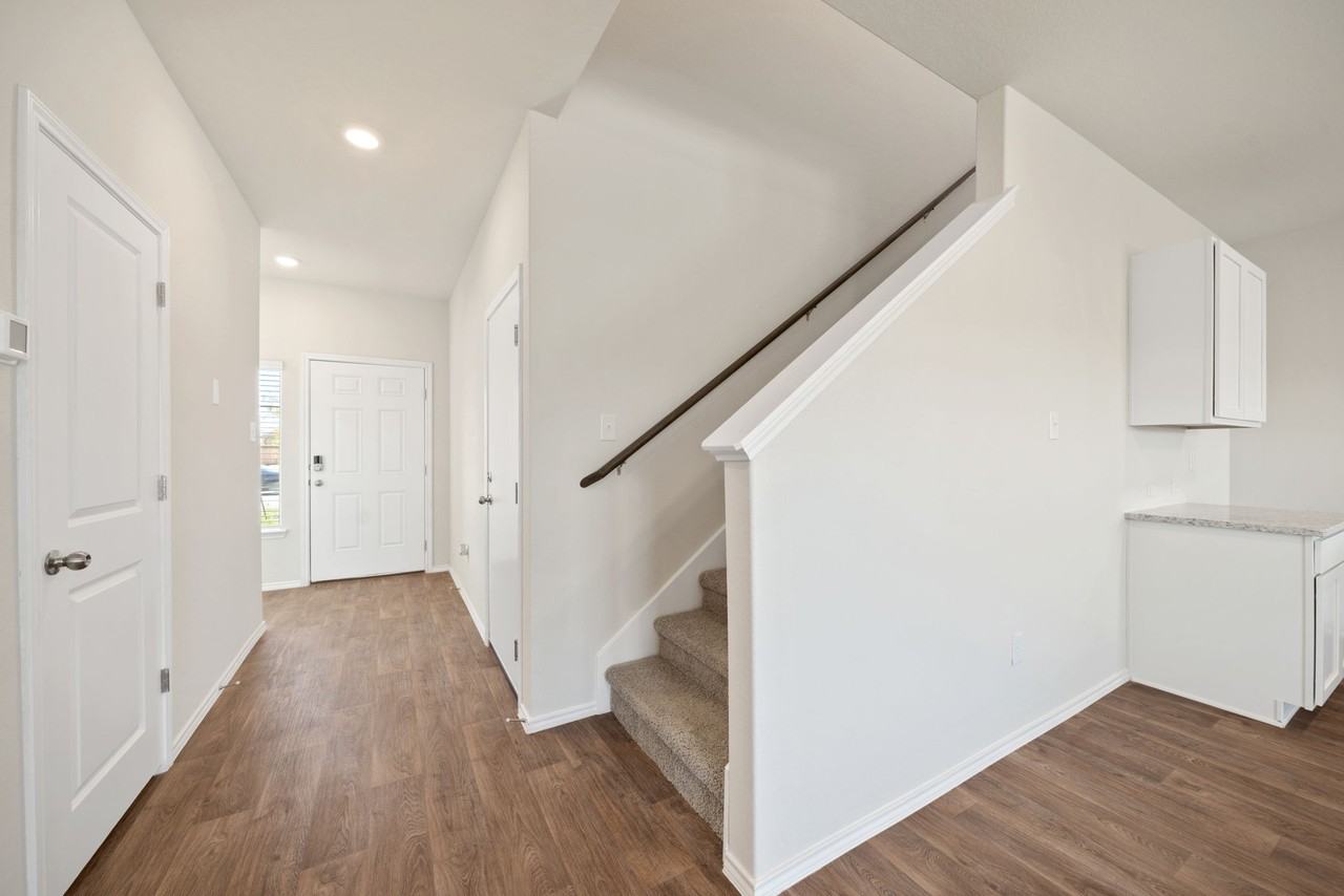 15638 Clove Spice Way - Photo 4 of 33