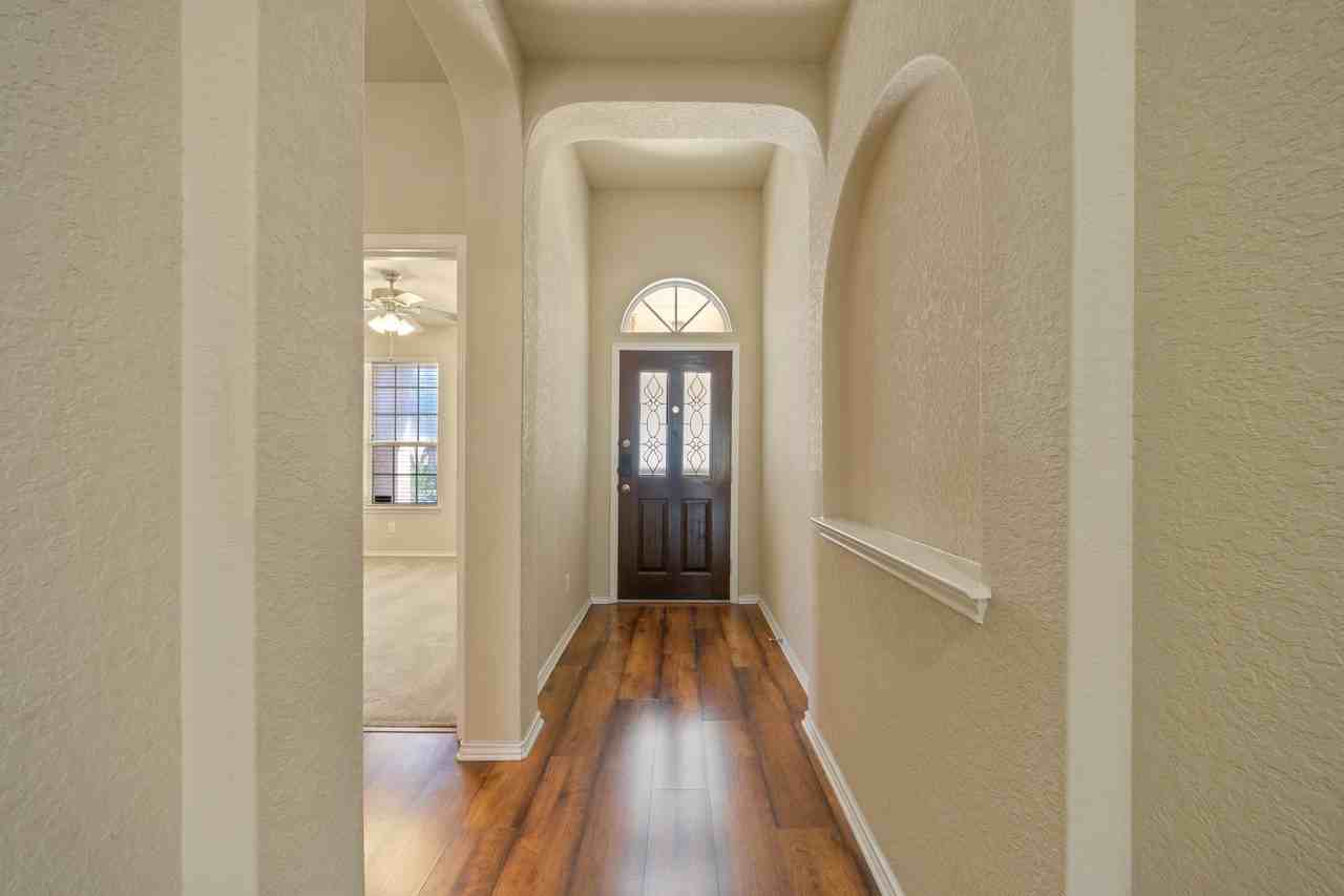 2725 Sterling Way - Photo 3 of 36