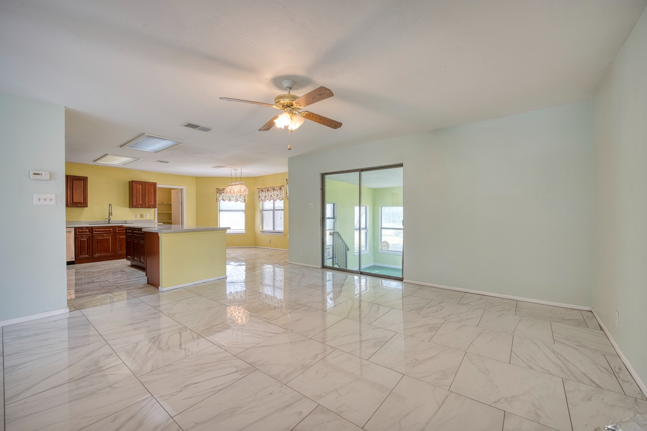 11514 Cavendish Cir - Photo 7 of 35
