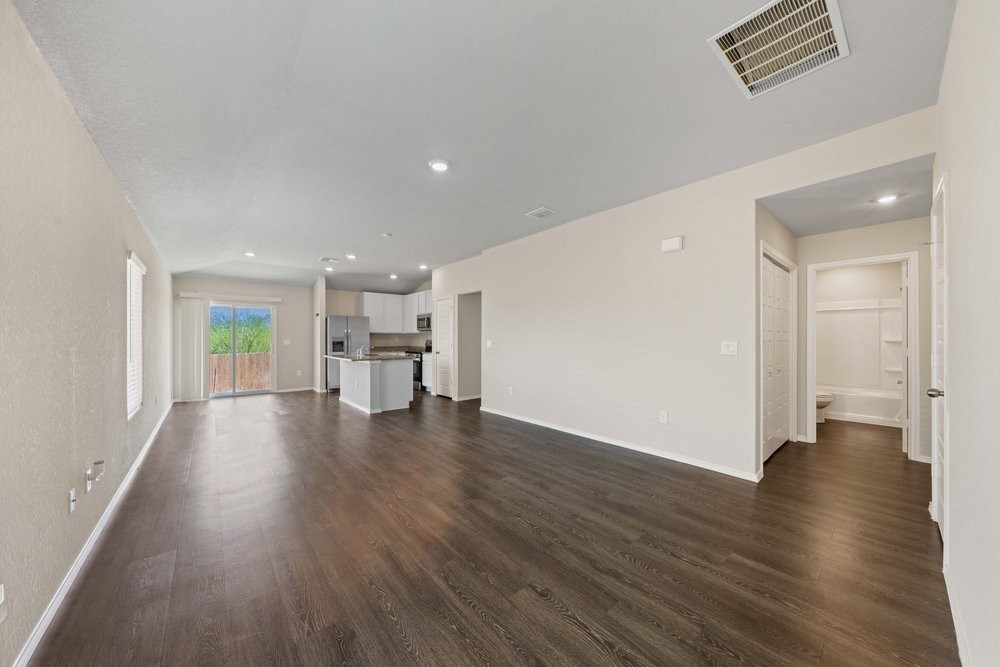 8718 Broad Wing Dr - Photo 5 of 38