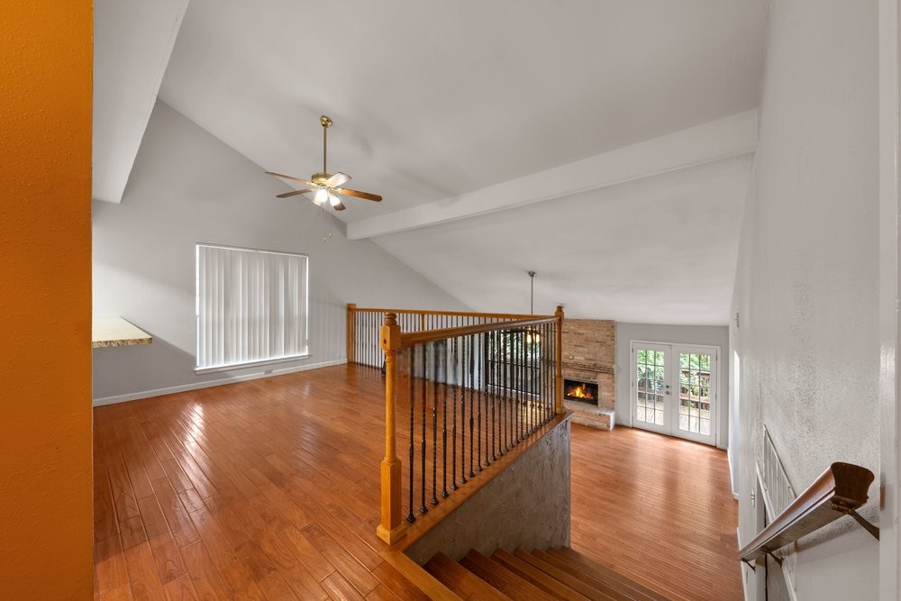 13906 N Hills Village Dr - Photo 5 of 33