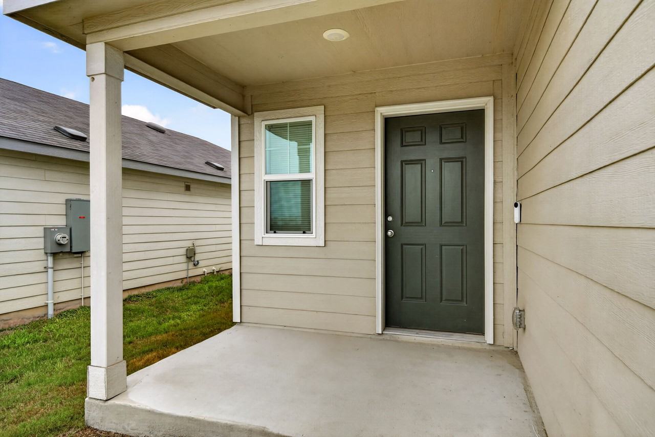 6326 Willow Point Blvd - Photo 3 of 35