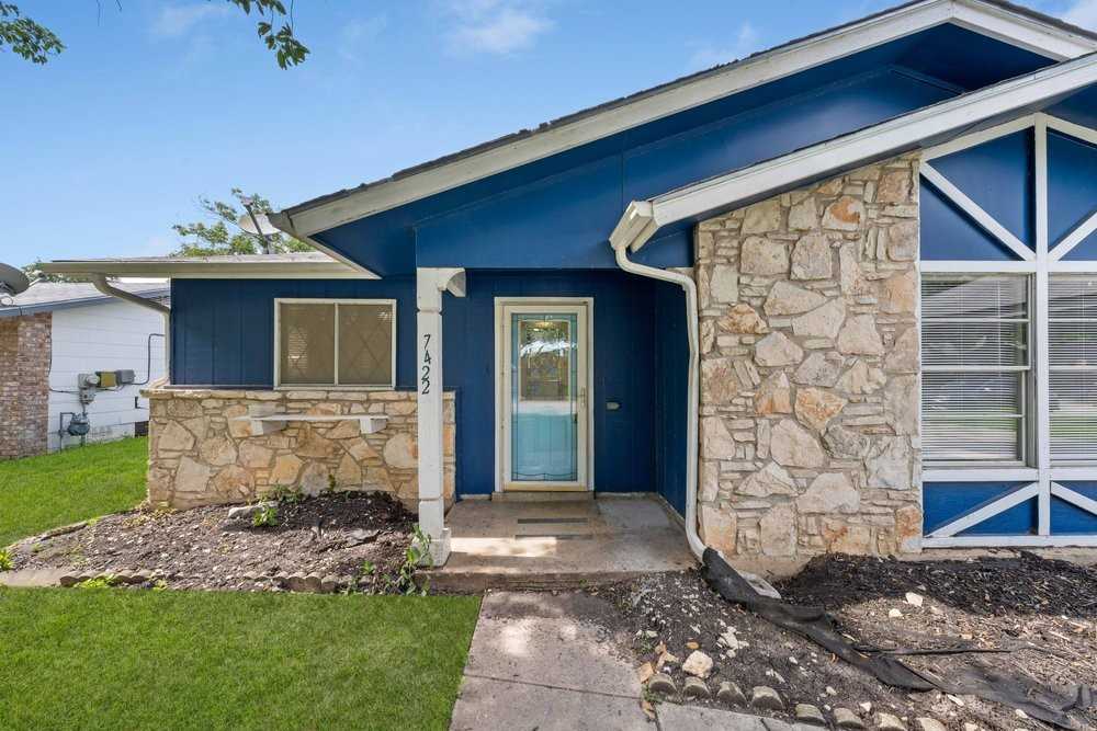7422 Stonehouse Dr - Photo 3 of 32