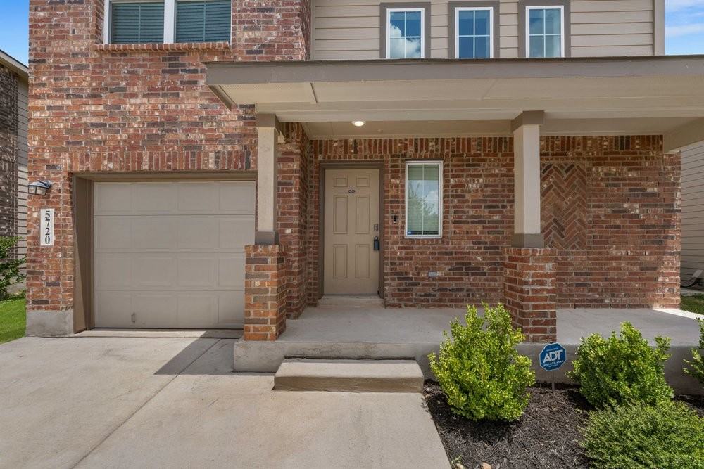 5720 Brook Pr - Photo 4 of 48