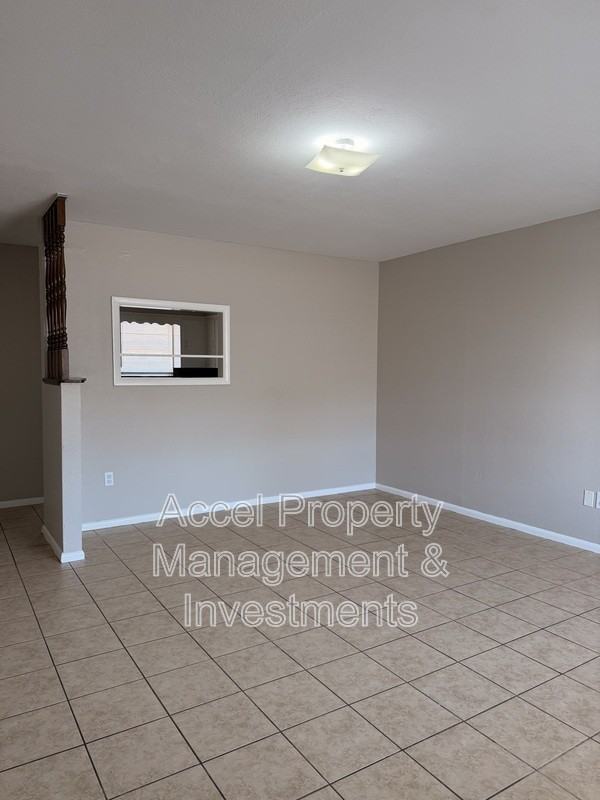 2401 Gumwood Ave #7 - Photo 2 of 14